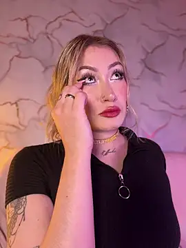 Snapshot of Lally_Valencia__ chatting on 02.18.26 Lally Valencia online show from 02.18.26