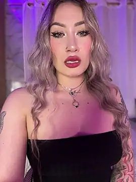 Lally Valencia   online show from 04.21.26