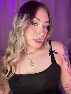 Lally Valencia   online show from 08.06.26