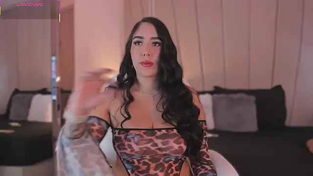 Nikki vega online show from 03.06.25