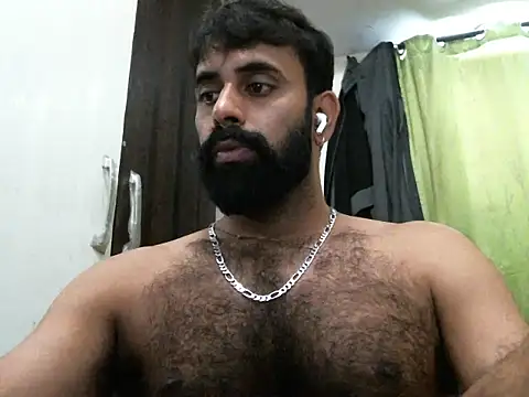 Snapshot of indianhairybull chatting on 09.13.25 indianhairybull online show from 09.13.25