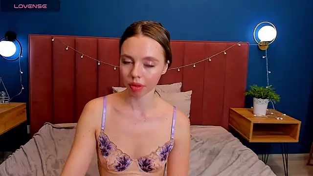 TessaAdorable online show from 02.09.25