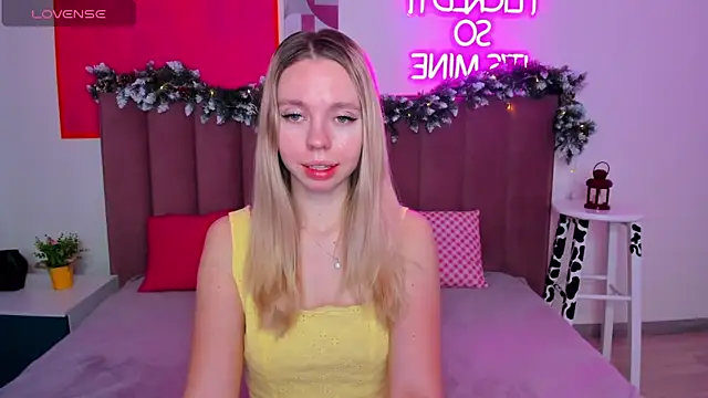 TessaAdorable online show from 12.20.25