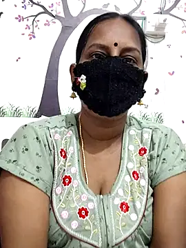 Snapshot of Tamil_Meera12 chatting on 04.25.26 Tamil Meera12 online show from 04.25.26