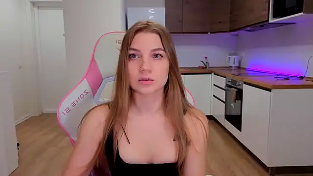 Enjoy everymoment  online show from 03.19.26