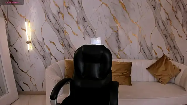 BeccaBaxter online show from 12.05.25