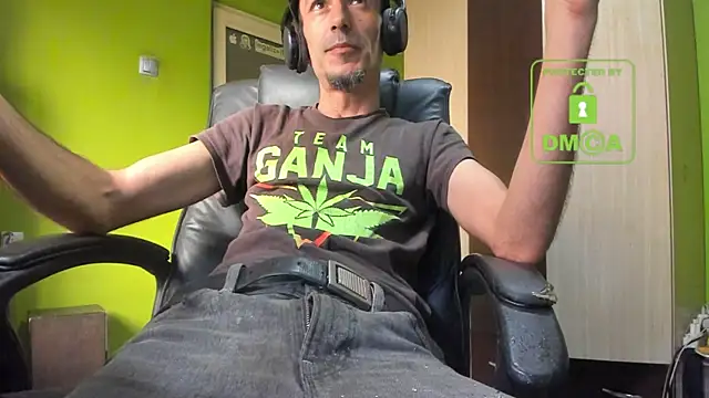 BigCumShoot online show from 11.14.25