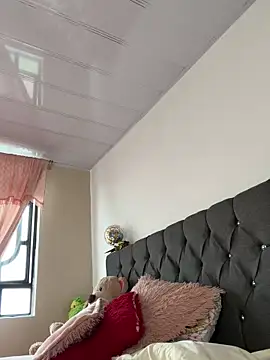 Snapshot of _Adharaa chatting on 03.11.25 Adharaa online show from 03.11.25