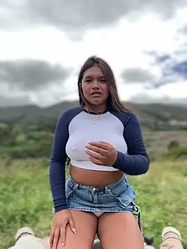 Snapshot of _Adharaa chatting on 09.10.25 Adharaa online show from 09.10.25