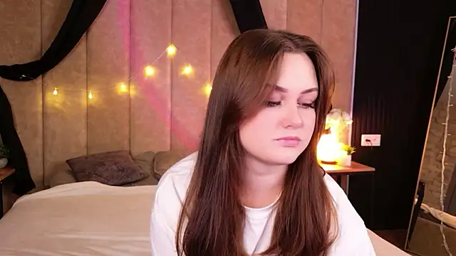 Snapshot of Kendra_Parlow chatting on 11.09.25 Kendra Parlow online show from 11.09.25