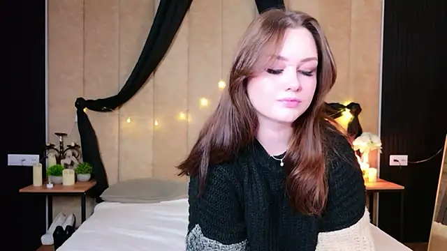 Snapshot of Kendra_Parlow chatting on 11.15.25 Kendra Parlow online show from 11.15.25