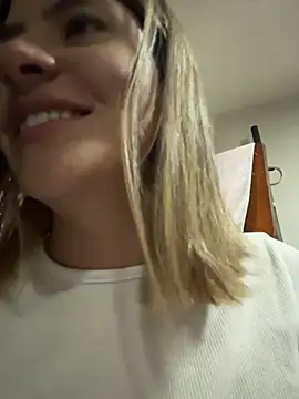 Andrea18 blonde online show from 01.17.26