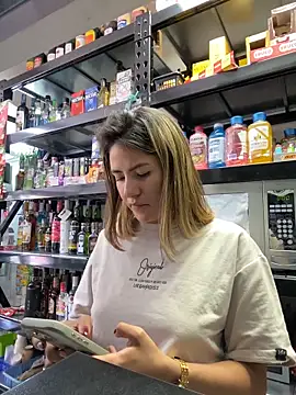 Andrea18 blonde online show from 02.20.26