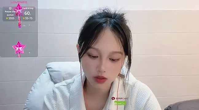 xunian71O online show from 02.12.25