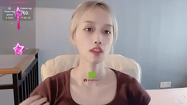 xunian71O online show from 01.06.26