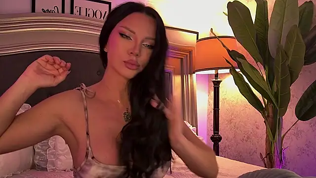 Amber Luna online show from 10.15.25