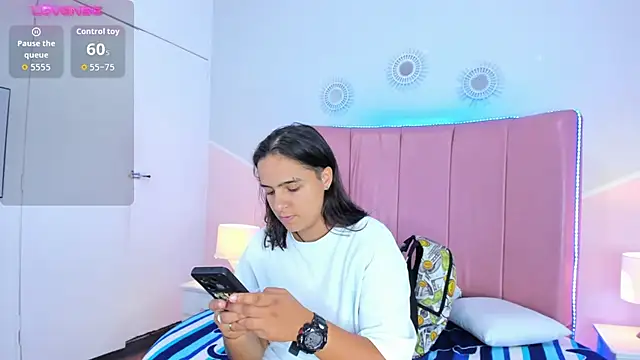 Liiam smith  online show from 11.21.25