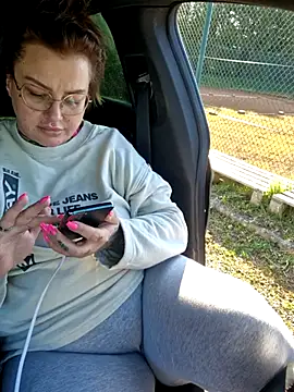 CannabisQueenn online show from 03.16.25