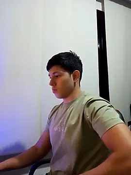 Snapshot of JamesCr_ chatting on 02.07.25 JamesCr online show from 02.07.25