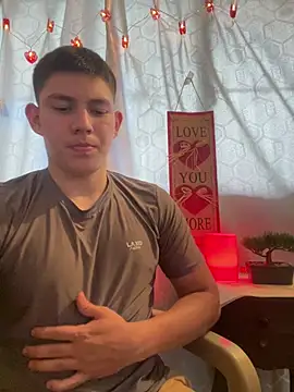 Snapshot of JamesCr_ chatting on 02.14.25 JamesCr online show from 02.14.25