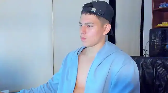 Snapshot of JamesCr_ chatting on 02.15.25 JamesCr online show from 02.15.25