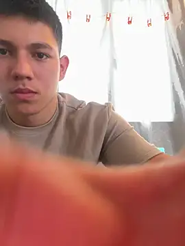 Snapshot of JamesCr_ chatting on 02.19.25 JamesCr online show from 02.19.25