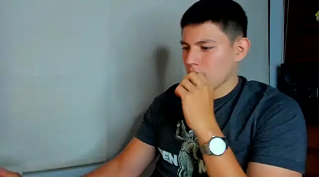 Snapshot of JamesCr_ chatting on 02.20.25 JamesCr online show from 02.20.25