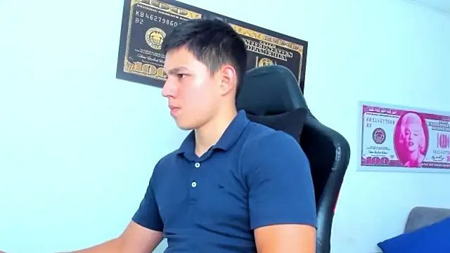 Snapshot of JamesCr_ chatting on 03.06.25 JamesCr online show from 03.06.25