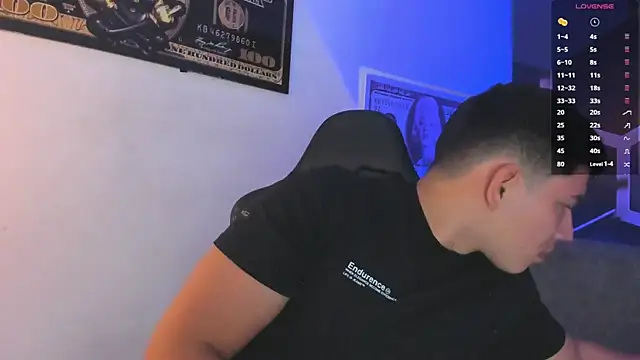 Snapshot of JamesCr_ chatting on 09.16.25 JamesCr online show from 09.16.25