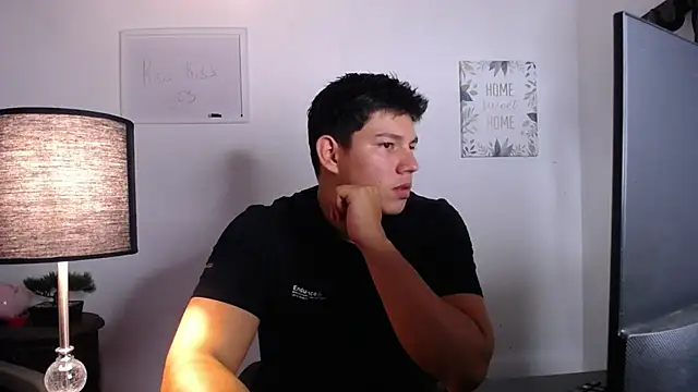 Snapshot of JamesCr_ chatting on 10.14.25 JamesCr online show from 10.14.25