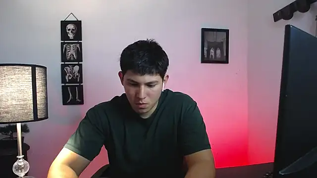 Snapshot of JamesCr_ chatting on 10.22.25 JamesCr online show from 10.22.25