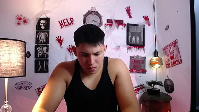 Snapshot of JamesCr_ chatting on 10.26.25 JamesCr online show from 10.26.25