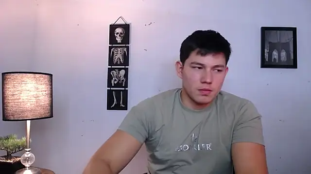 Snapshot of JamesCr_ chatting on 11.23.25 JamesCr online show from 11.23.25