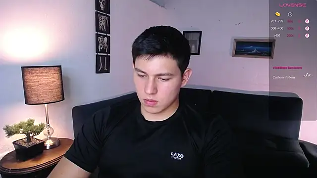 JamesCr  online show from 02.08.26