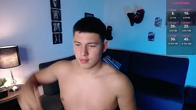 JamesCr  online show from 04.09.26