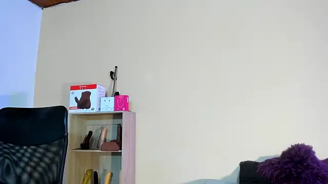 Violetta 0 online show from 02.25.26