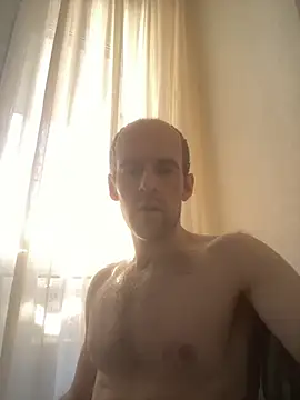 LynnAhNight online show from 09.27.25