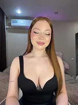 Snapshot of JessRoal chatting on 03.22.25 JessRoal online show from 03.22.25