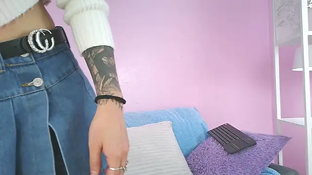 Hiyakasudere online show from 11.18.25