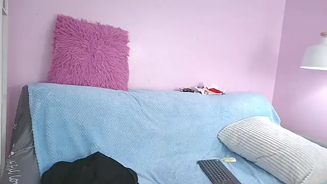 Hiyakasudere online show from 12.20.25