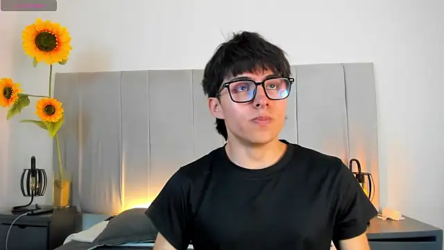 PepperTwink online show from 04.15.26