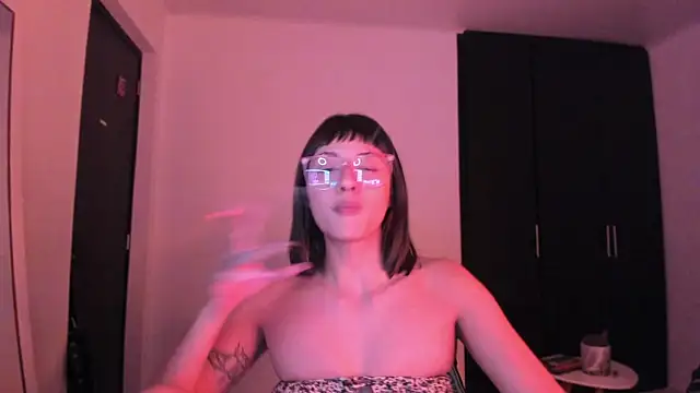 ggor4w33 online show from 10.04.25