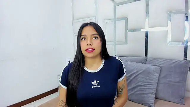 ZoeWan69 online show from 03.07.25