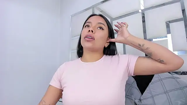 ZoeWan69 online show from 01.19.26