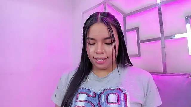 ZoeWan69 online show from 04.11.26