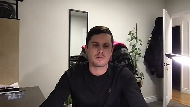 Snapshot of brandeyshow chatting on 02.03.25 brandeyshow online show from 02.03.25