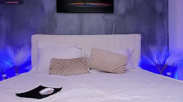 Ivy Ann online show from 03.15.25