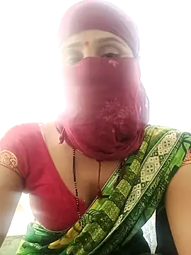 Snapshot of Sumann99 chatting on 02.10.25 Sumann99 online show from 02.10.25