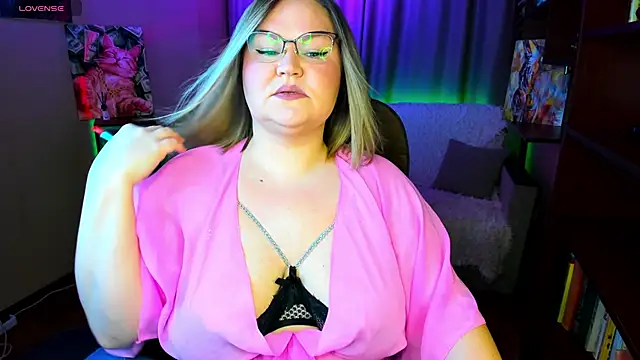 Vivien  wet online show from 01.18.26