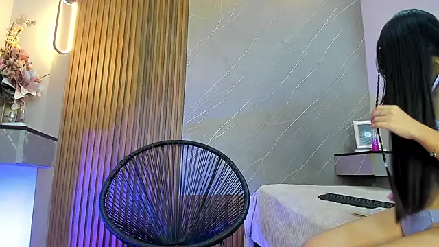 ariana jhonson1 online show from 02.24.25